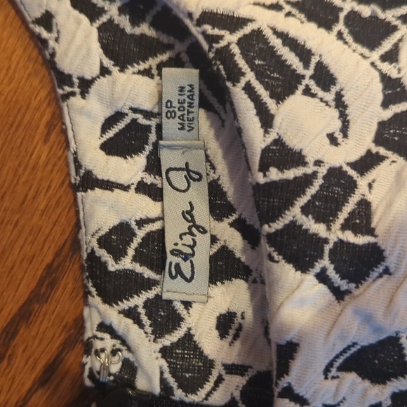 Eliza J black/ white Scroll knit fit And flare Office Siren career dress Sz 8P - Picture 6 of 10